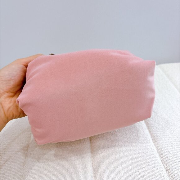 BRAND NEW WITHOUT TAG LULULEMON COSMETICS BAG - Picture 3 of 9